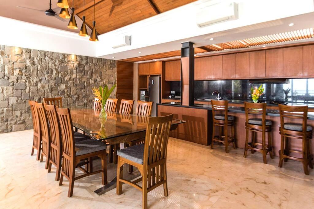 Villa Lugano Sunset Private Pool 3 Bedroom #iq19 *