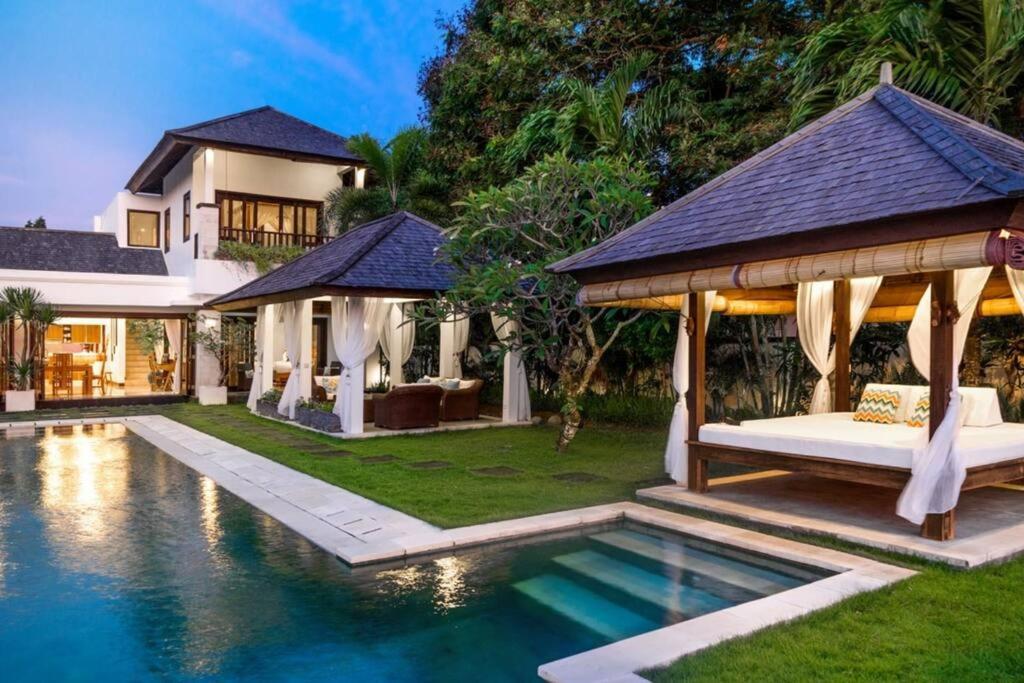 Lugano Sunset Private Pool 3 Bedroom #iq19