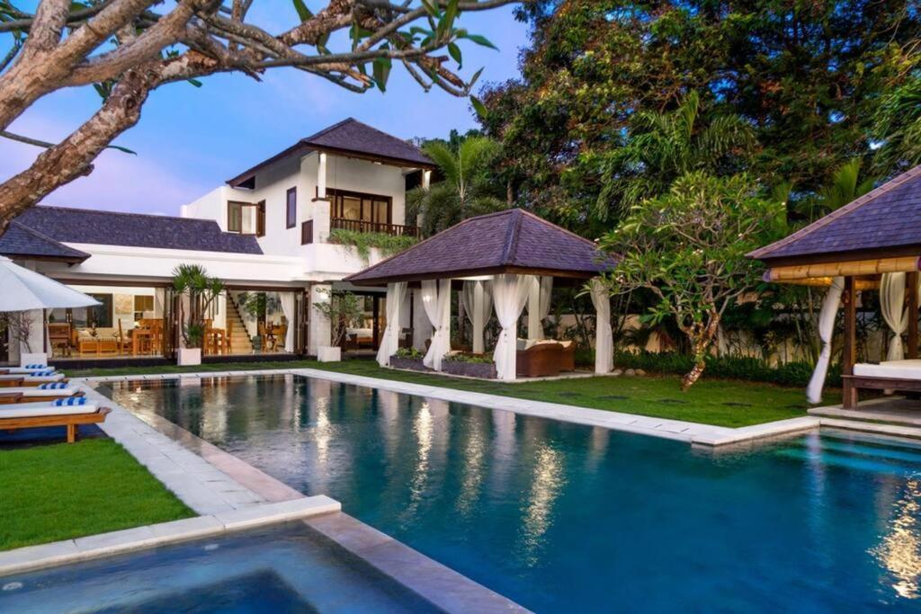 Villa Lugano Sunset Private Pool 3 Bedroom #iq19